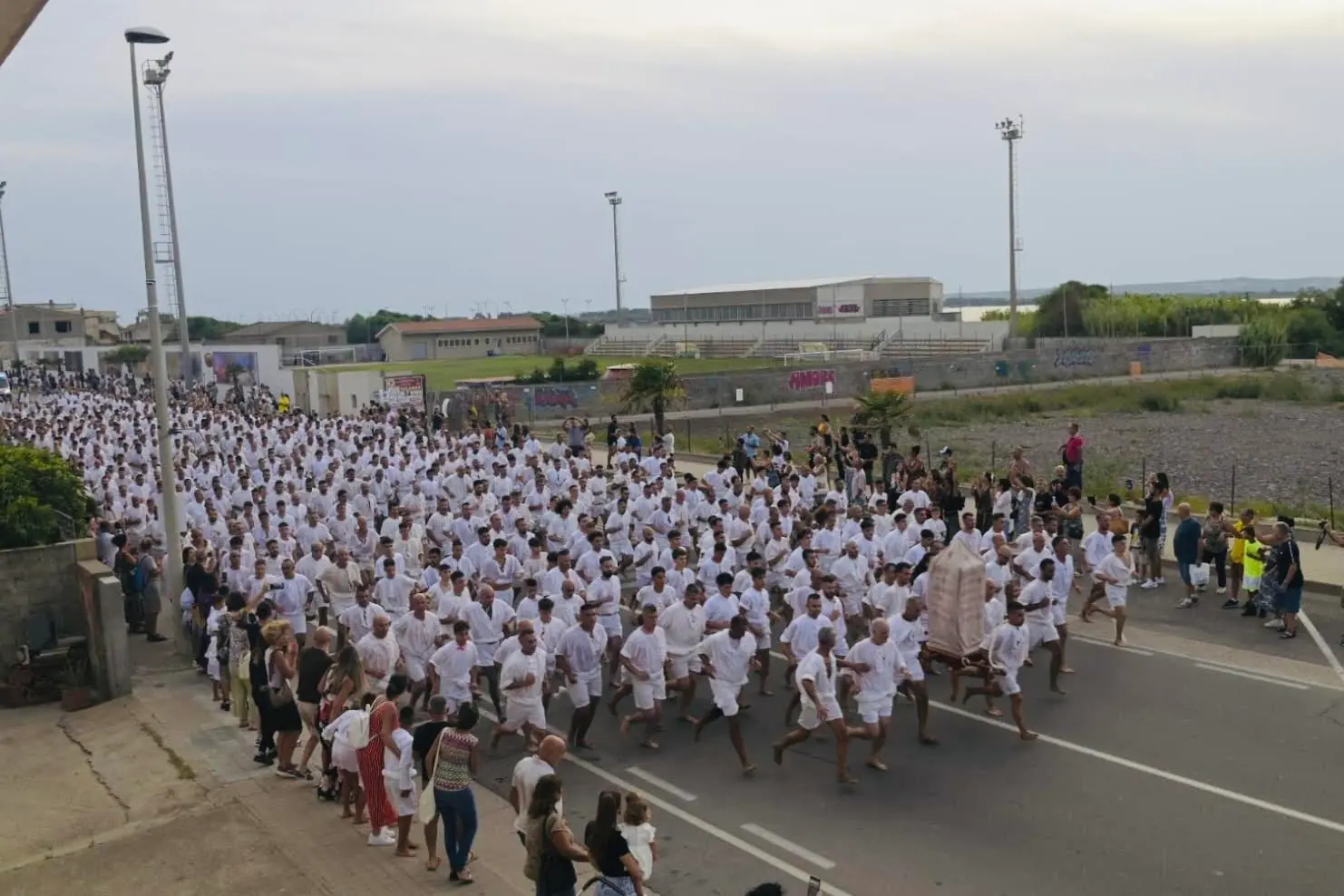 La corsa degoi scalzi (Foto Sara Pinna)