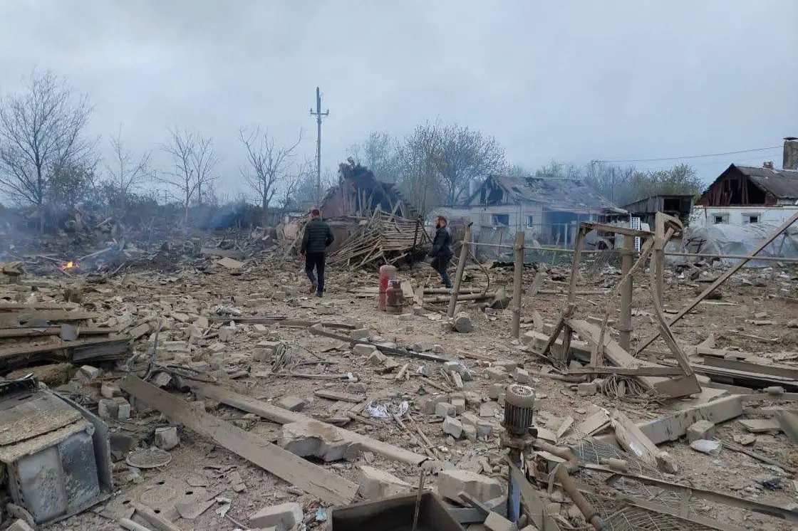 Pavlograd dopo il bombardamento di questa notte (Foto da Twitter)