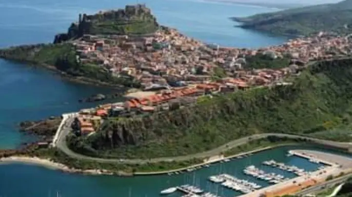 https://immagini.unionesarda.it/version/c:MzU5NmExYjktNWY4MS00:YWQzOTkwZWUtMTUwNS00/image.webp?f=16:9