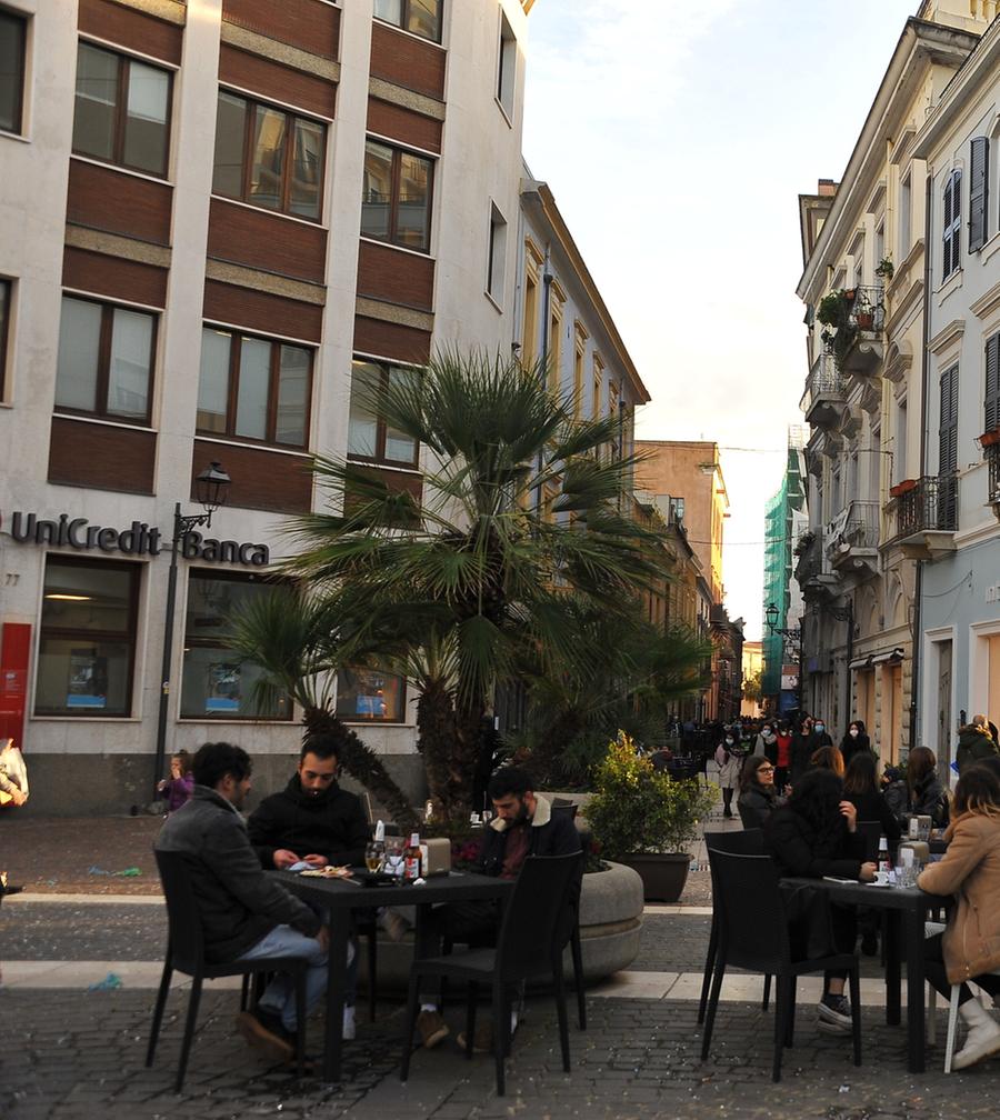 Tavolini selvaggi, svolta in primavera