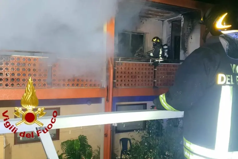 L'intervento a Uras (foto Vigili del fuoco)