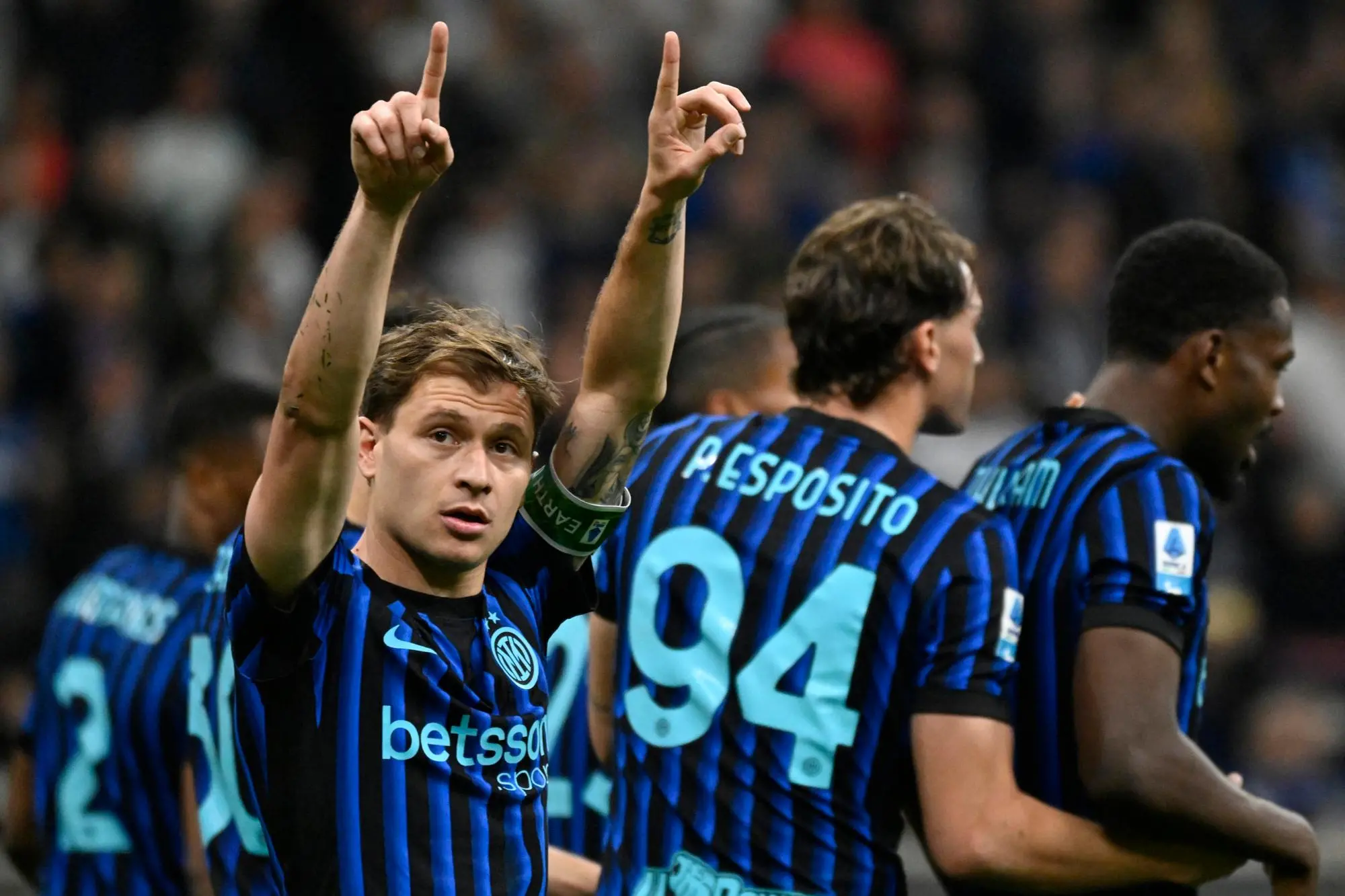 Nicolò Barella dopo il gol in Inter-Cagliari (foto Ansa)