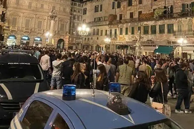 Movida a Verona (Ansa)