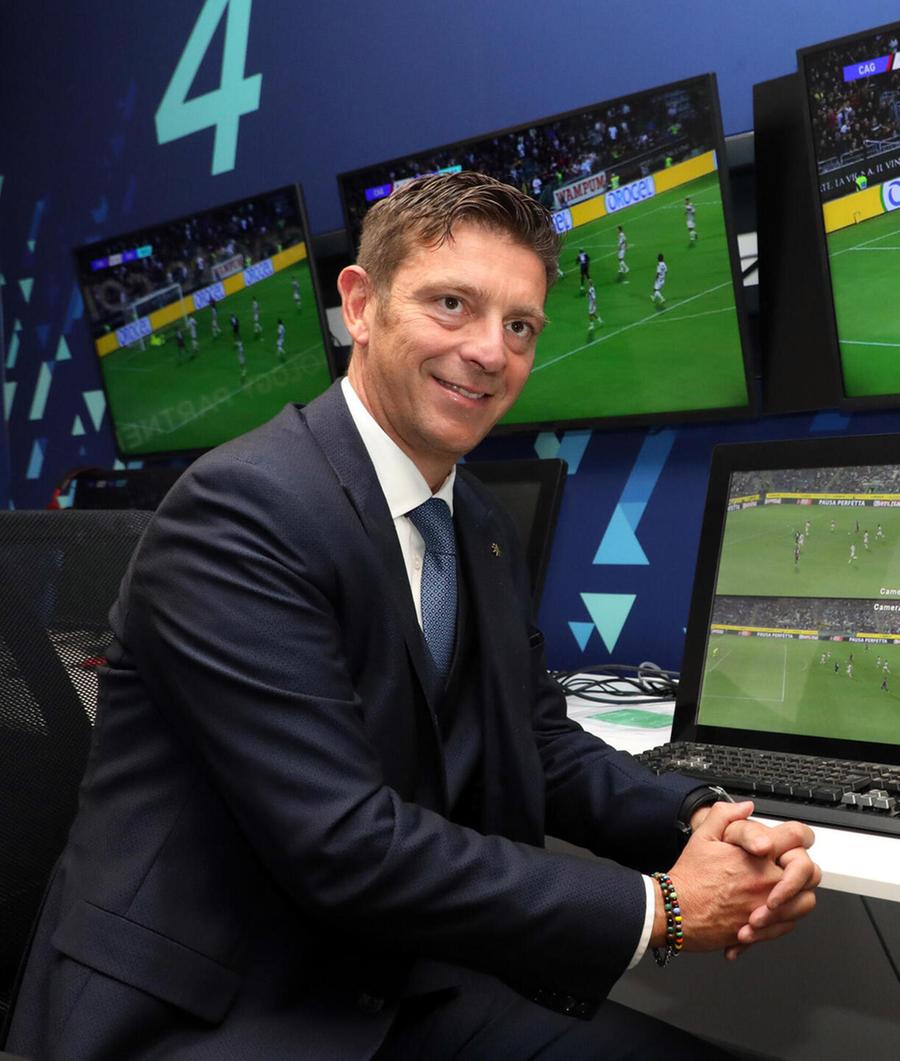 Rocchi sotto inchiesta: «Mi autosospendo»