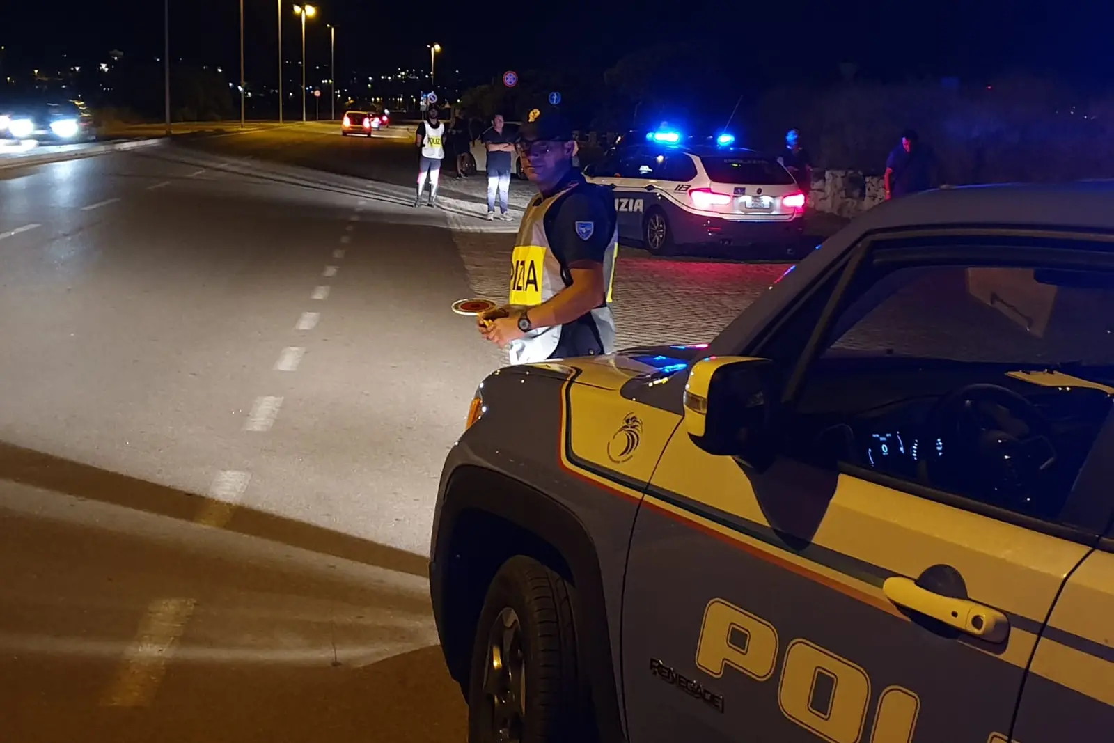 Una pattuglia della Polizia (Foto simbolo)