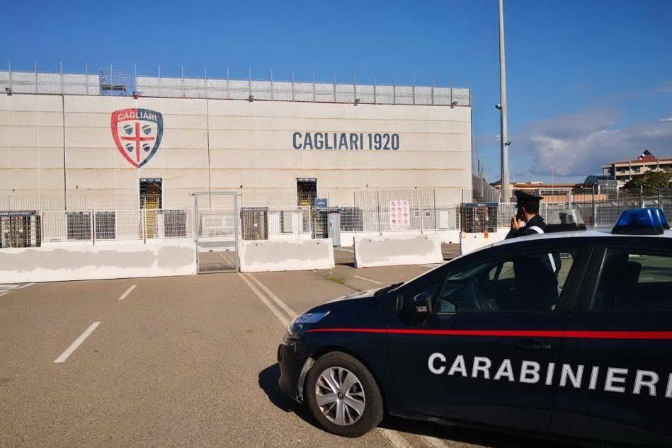 Follia alla Sardegna Arena: calci e pugni agli steward