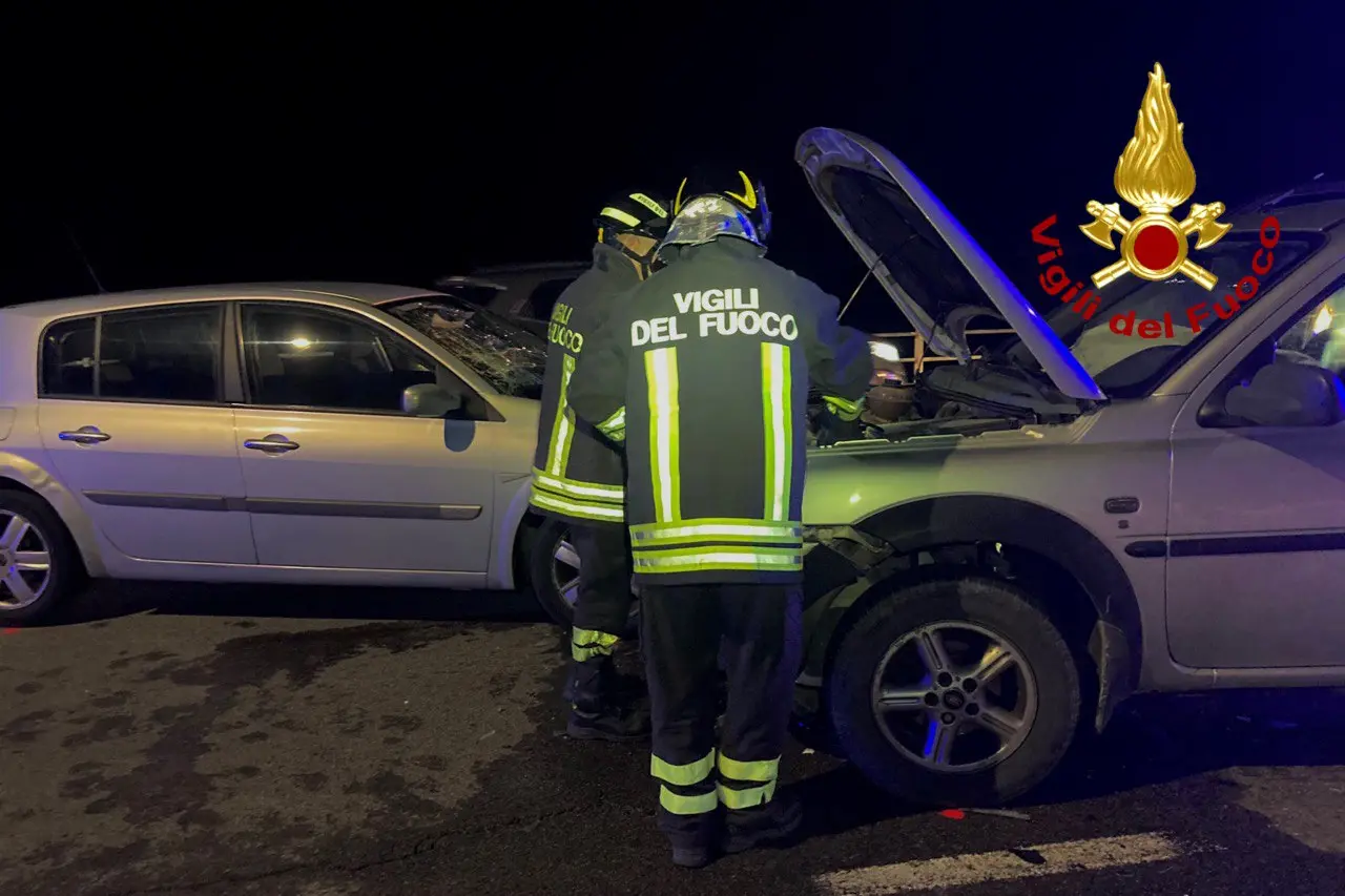 I mezzi coinvolti nell'incidente in via Leonardo da Vinci a Quartu