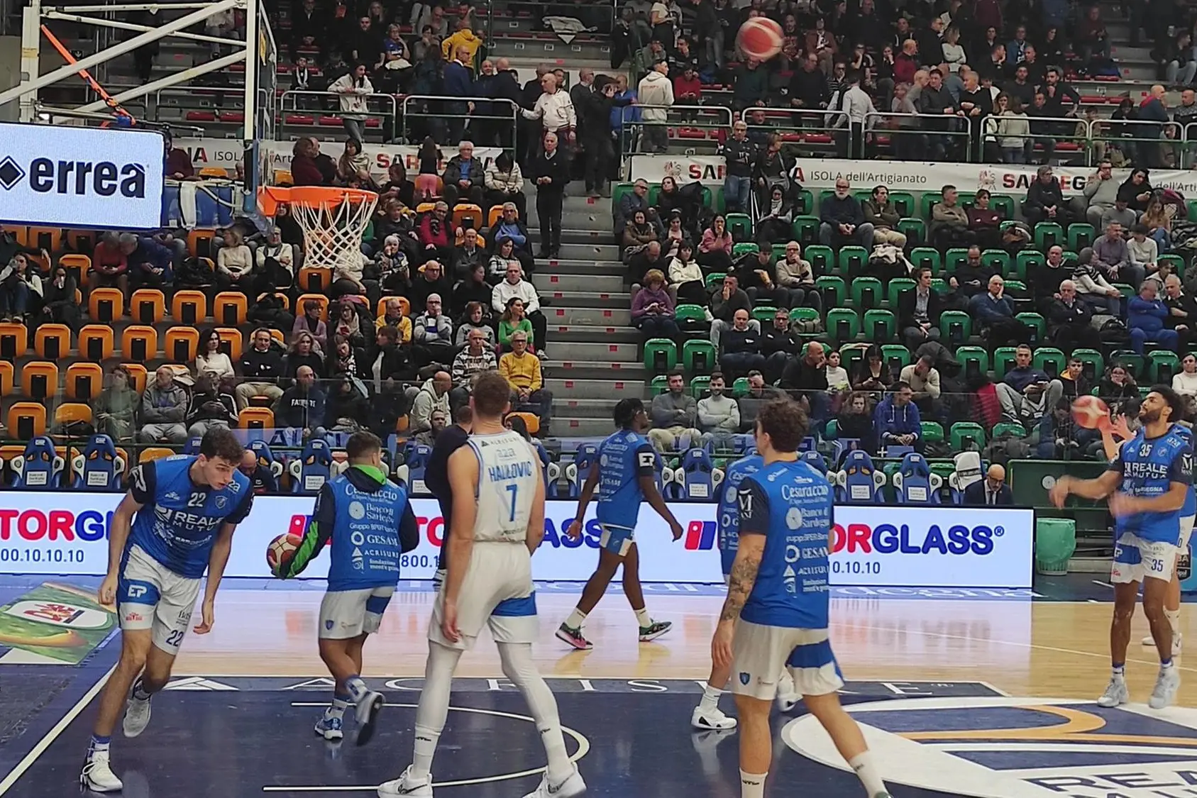 La Dinamo ritorna al successo in casa (foto G. Marras)