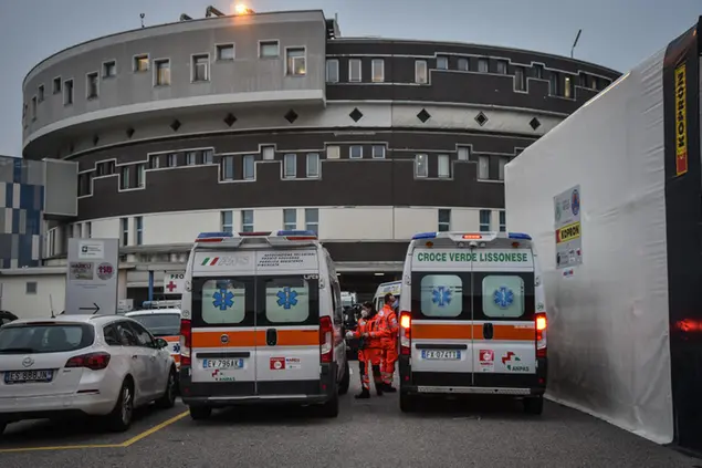 Ambulanze (Ansa)