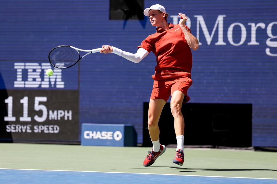 US Open, Sinner agli ottavi: batte Shapovalov in 4 set
