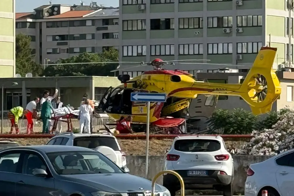 Il trasporto del sessantanovenne da Cagliari a Sassari