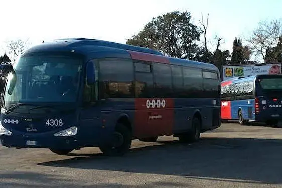 Un pullman dell'Arst