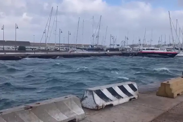 Scalo marittimo di Porto Torres (foto Pala)