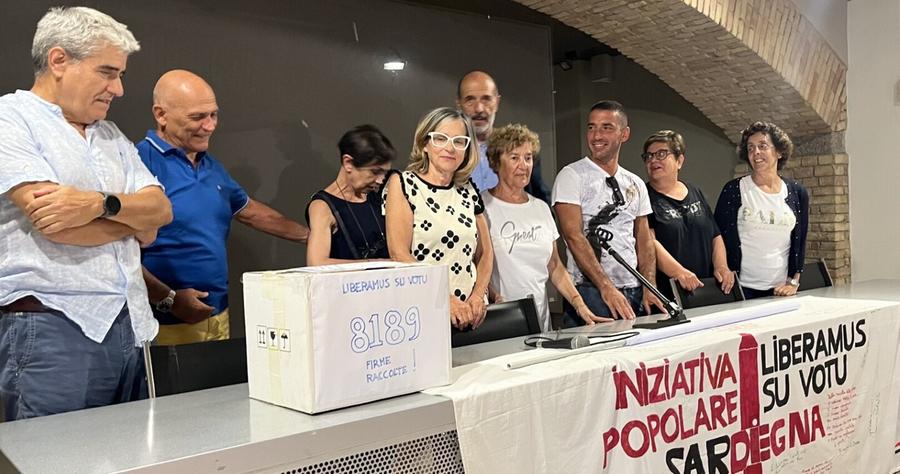 Oltre ottomila firme per una legge elettorale solo proporzionale