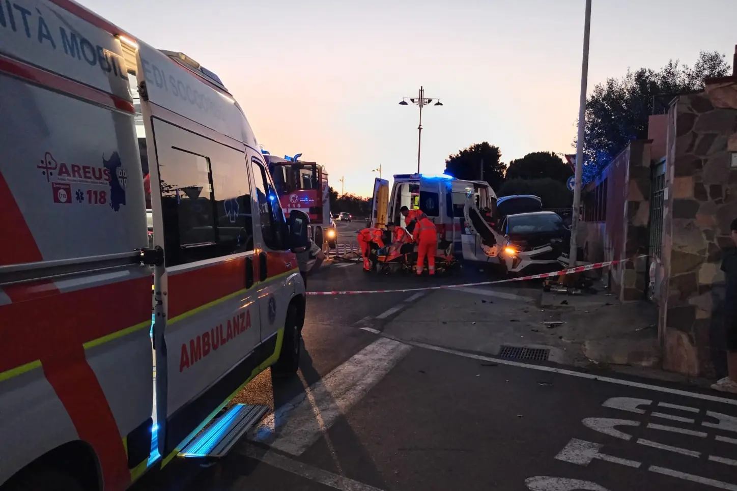 I soccorsi sul luogo dell'incidente a Maracalagonis