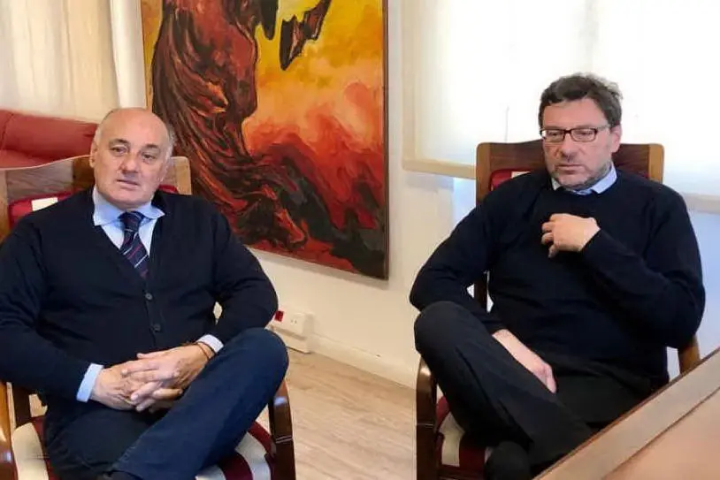 Girogetti con il coordinatore dei Riformatori Pietrino Fois (Foto Ufficio stampa Riformatori)