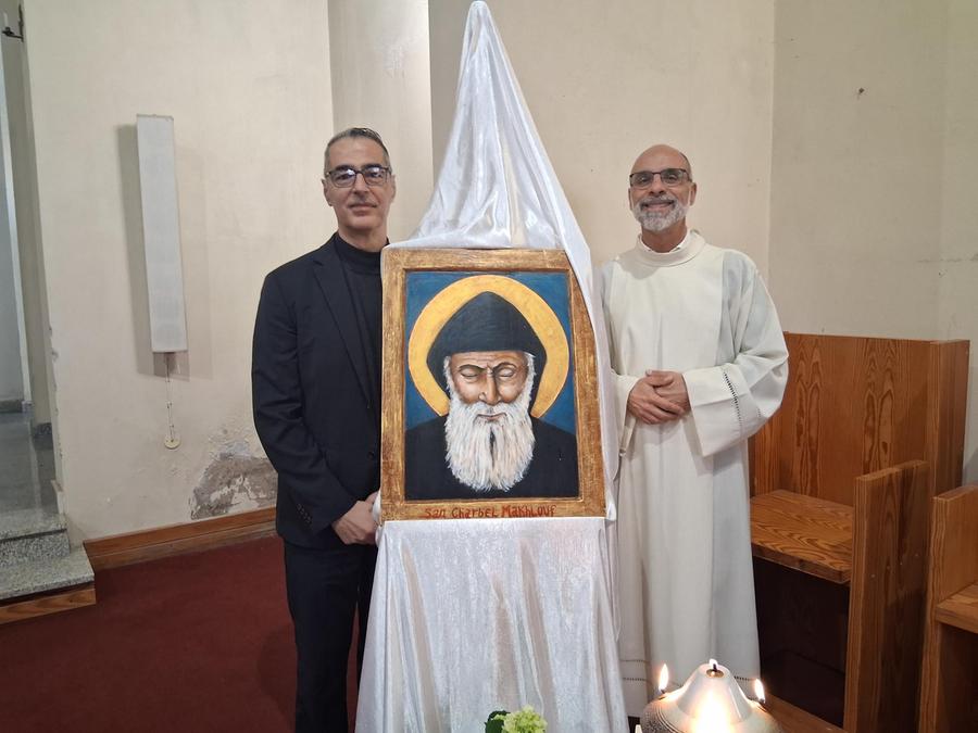 Macomer, donato un dipinto di San Charbel alla Madonna Missionaria