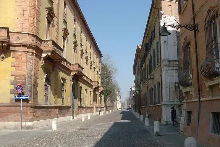 Una strada di Ferrara (Wikipedia)