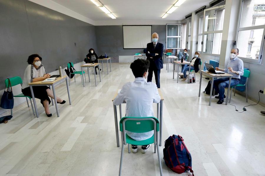 La maturità in un’ora: al via gli esami di Stato per tredicimila studenti sardi