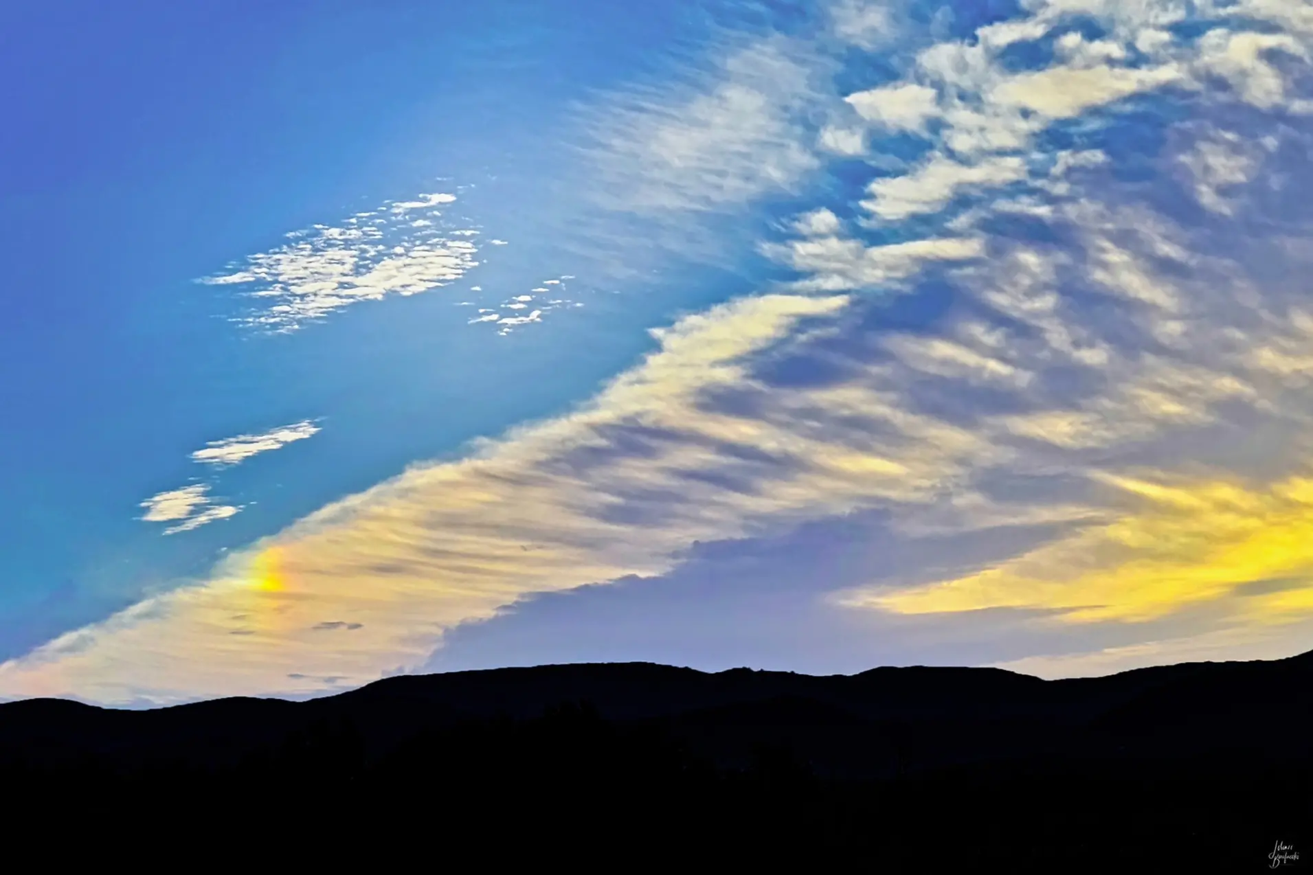 Alba multicolore al Margine Rosso (Foto Lorenzo Busilacchi)
