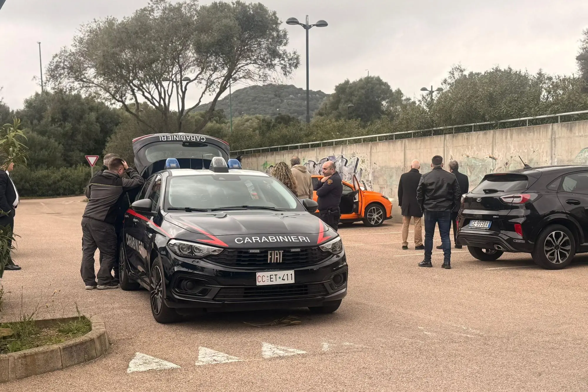 I carabinieri sul luogo del ritrovamento (Foto: Silvia Orrù)