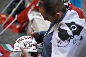 Un operaio del Sulcis ieri a Roma