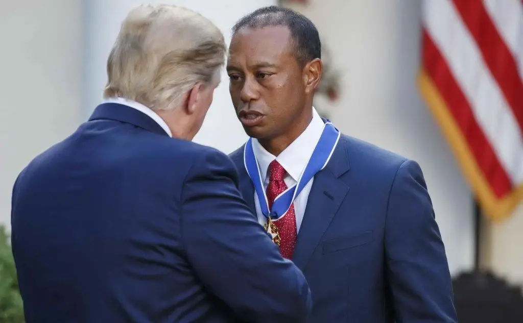 Il golfista è stato premiato da Donald Trump