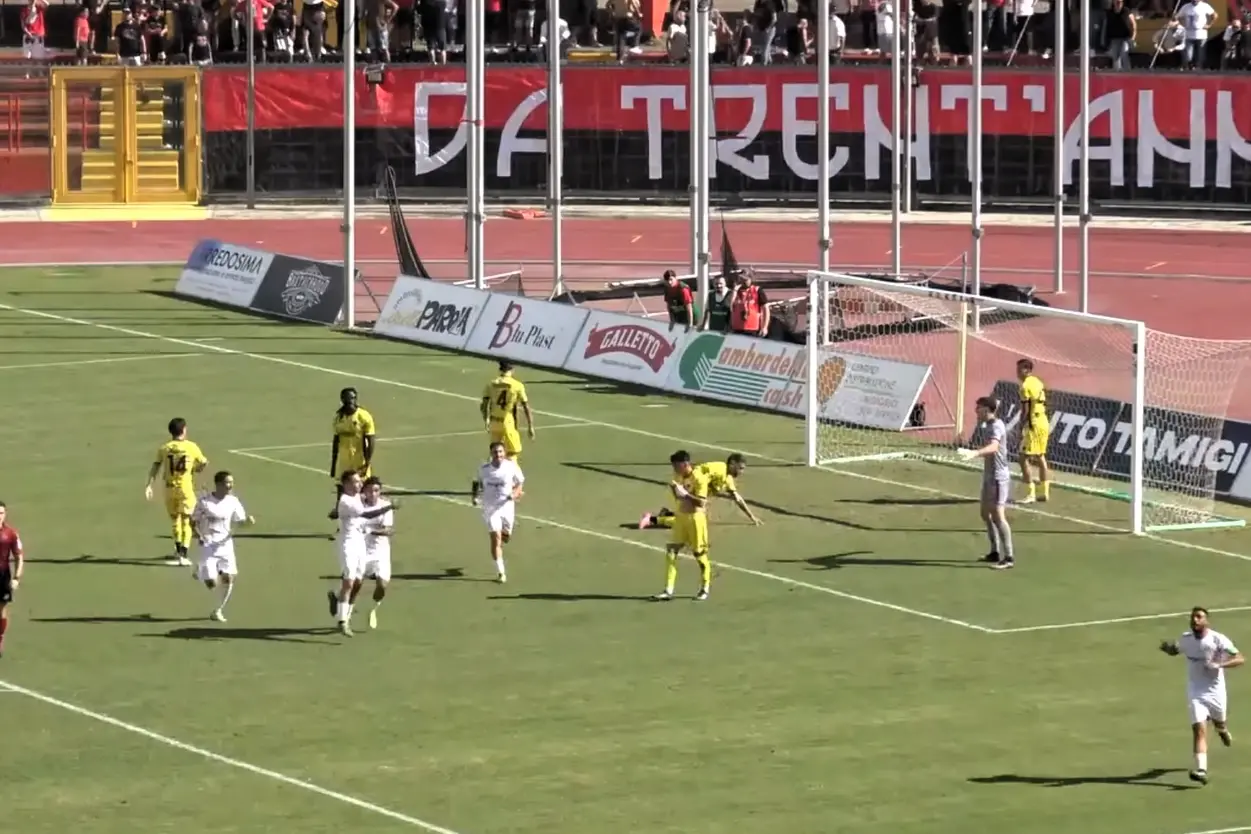 Un’immagine della gara d’andata tra Olbia e Nocerina (foto Ilenia Giagnoni)