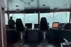 Le gigantesche onde del Mare del Nord viste dalla cabina di comando
