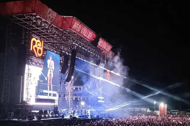 Annalisa sul palco della Olbia Arena (foto Ilenia Giagnoni)
