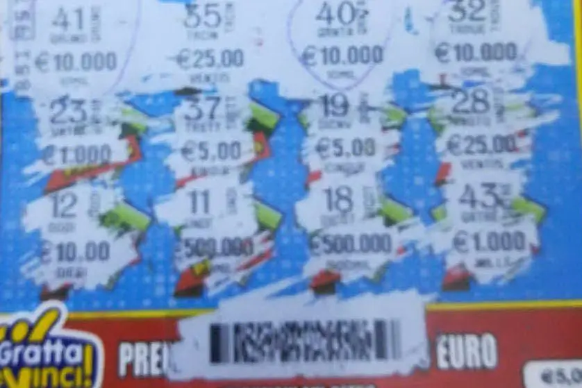 Il tagliando vincente (foto L'Unione Sarda - Pisanu)