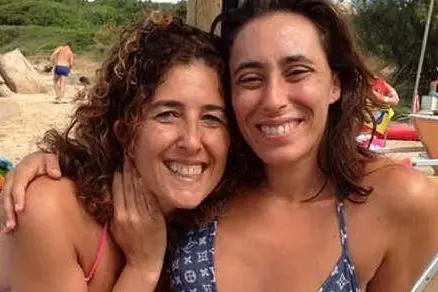 A destra Francesca Vecchioni; a sinistra Alessandra