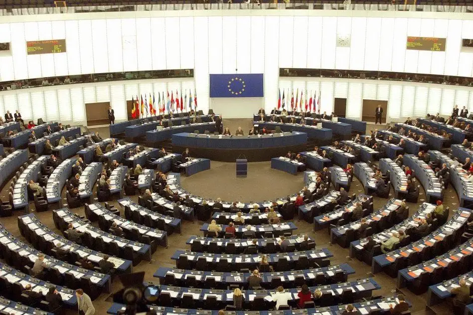 L'aula del Parlamento europeo (Ansa)