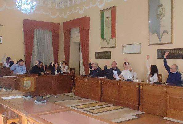 La Maddalena, la maggioranza approva le prescrizioni regionali al Puc