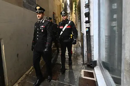 Carabinieri a Genova (Ansa)