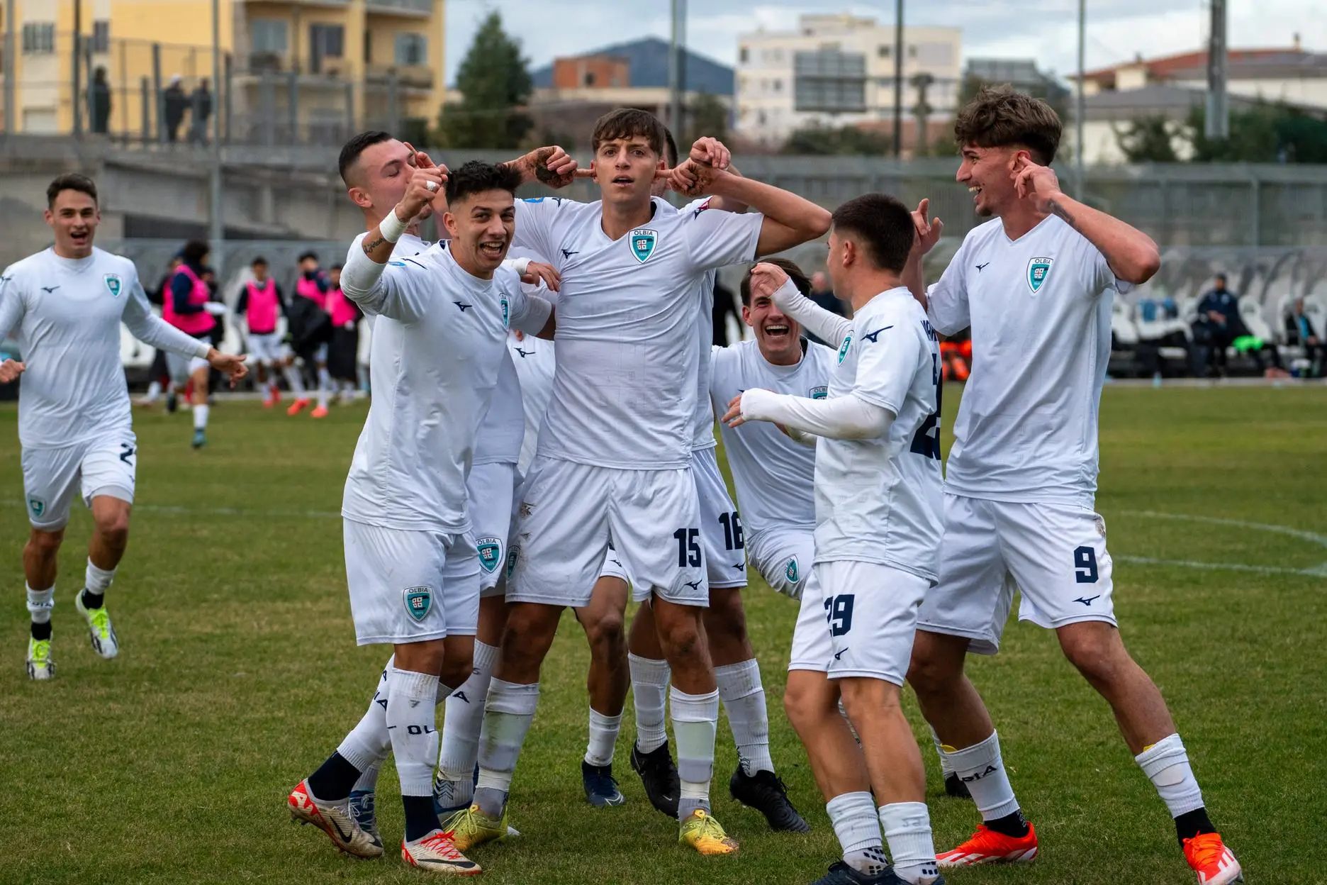 Pani festeggia il gol contro il Latte Dolce (foto Evomarketing)