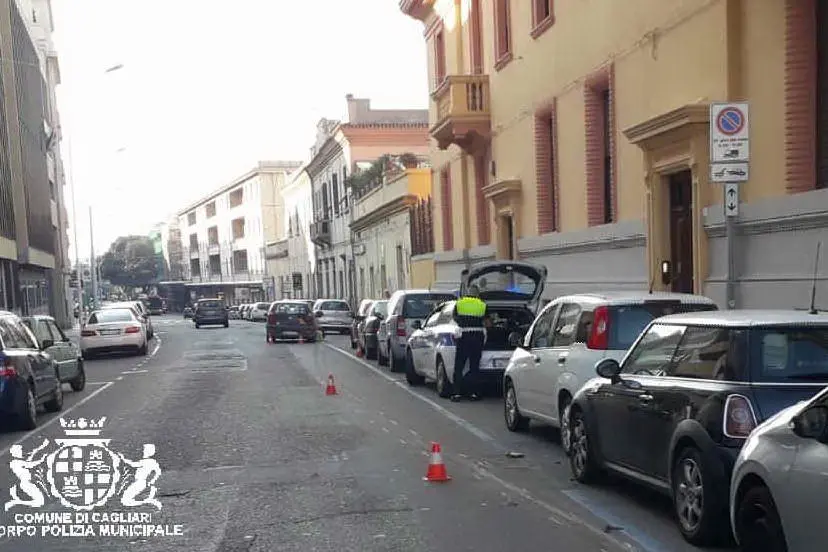 I rilievi dopo l'incidente (foto polizia municipale di Cagliari)