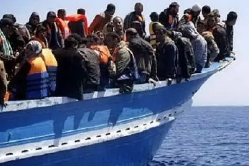 Uno sbarco di migranti