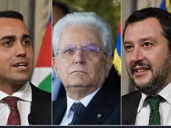 Salvini e Di Maio: &quot;Savona all'Economia&quot;. L'ira del Colle: &quot;Basta diktat&quot;