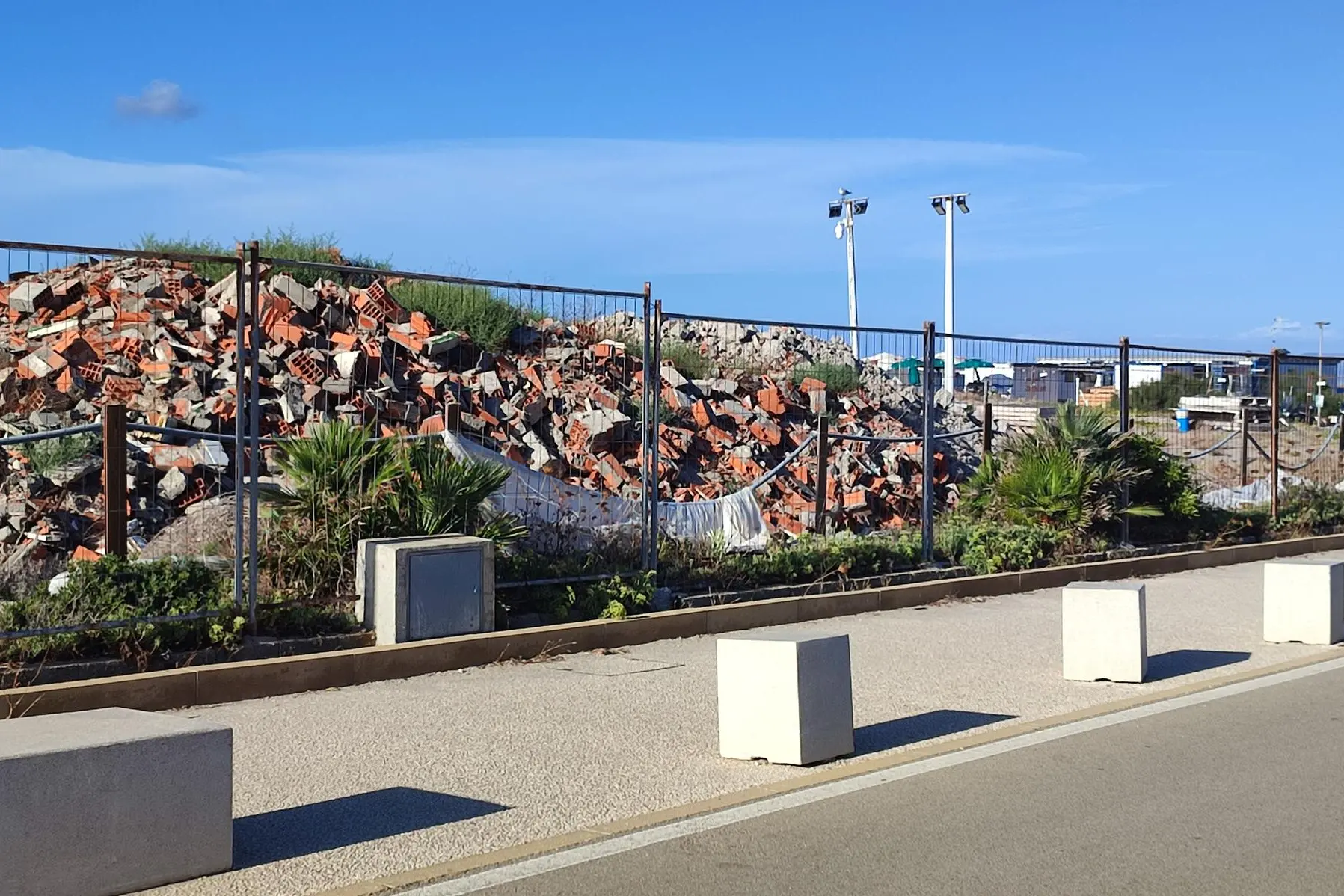 Le macerie (Foto Tellini)