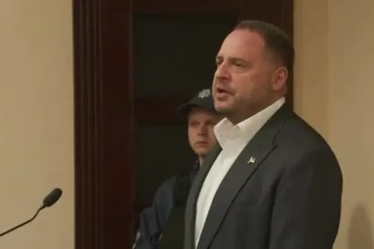 Ucraina, Yermak, ex braccio destro di Zelensky, in custodia cautelare