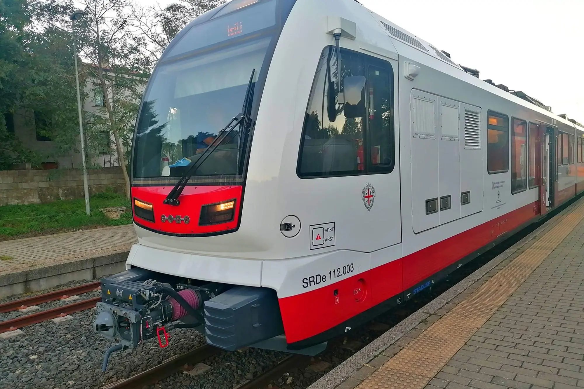 Isili e Mandas, prove tecniche per i nuovi treni dell’Arst (foto S. Gioia)