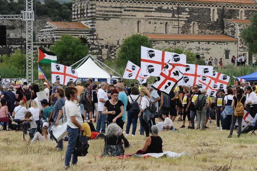 Eolico, dal Tar dell’Emilia un assist per chi lotta contre le pale davanti ai beni identitari sardi