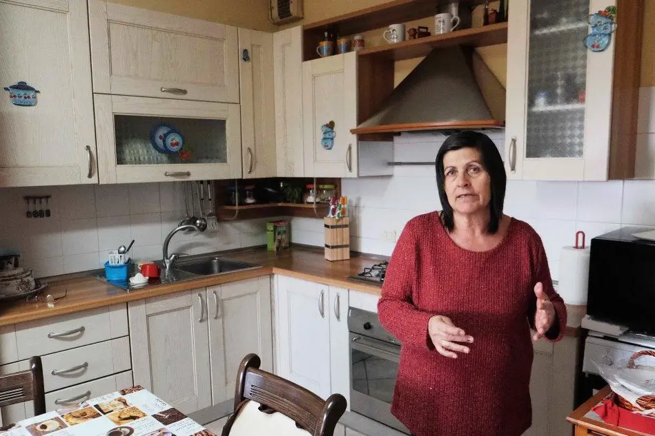 Liliana Canetto: vive in una casa popolare ma non può acquistarla ((foto Ungari)