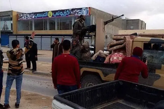 Le truppe del generale Haftar arrivano a Sirte (foto Twitter)