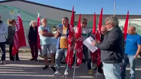 https://immagini.unionesarda.it/version/c:MzlmYzBhNDAtNzE4Mi00:NjRiNTJmZGItMTA1OC00/image.webp?f=16:9
