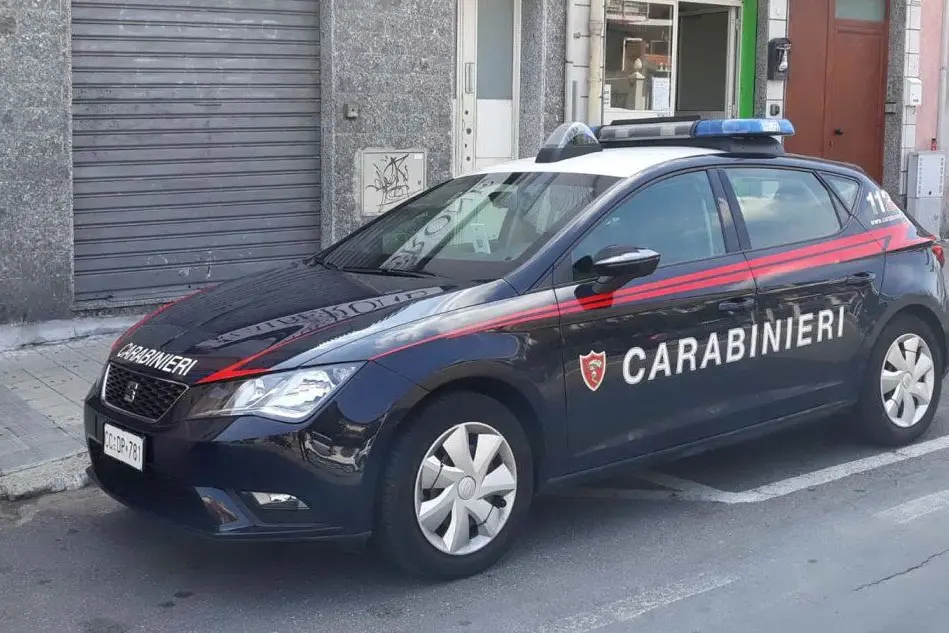 Una pattuglia dei carabinieri (Archivio L'Unione Sarda)