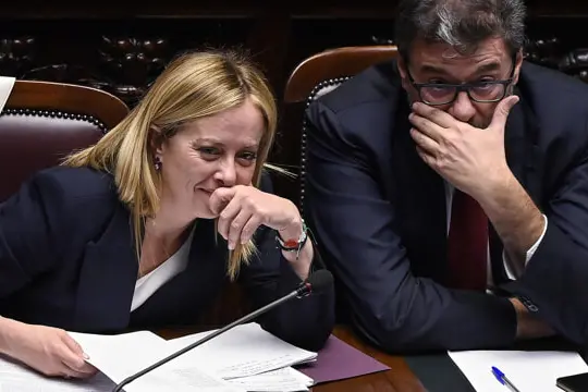 La premier Giorgia Meloni e il ministro dell'Economia Giancarlo Giorgetti (Ansa)