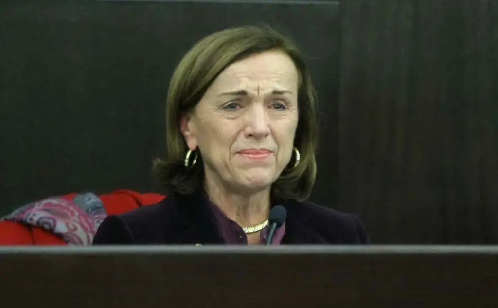 Il pianto di Elsa Fornero mentre il premier Mario Monti illustra la manovra economica 2011