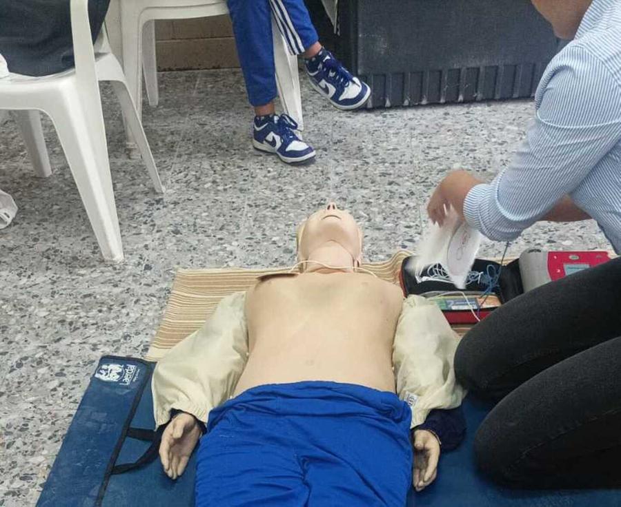 Tribunale, avvocati imparano a usare il defibrillatore